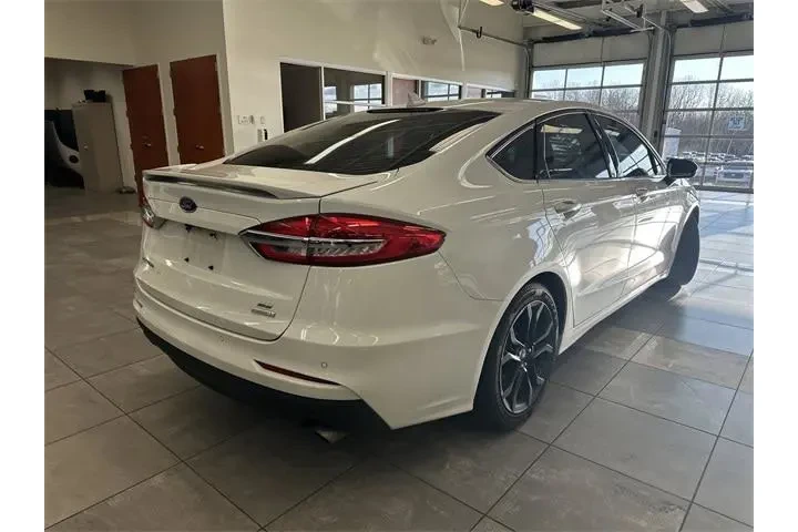 $13000 : Ford Fusion 2019 SE 4dr Seda image 10