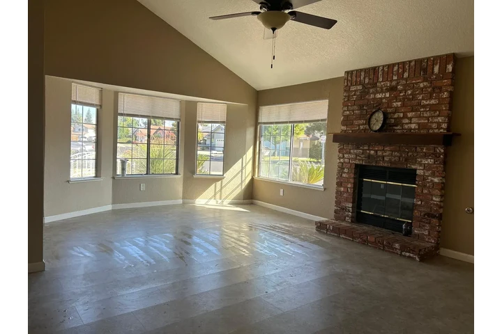 $1000 : Home for rent image 8