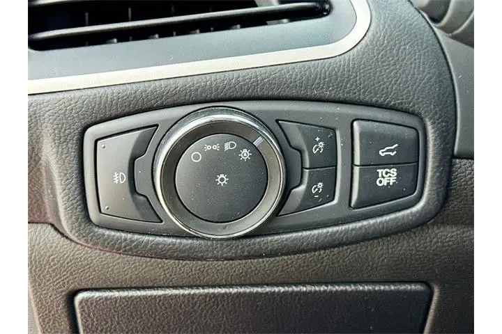 $28552 : Ford Edge 2021 SEL 4dr Cross image 10