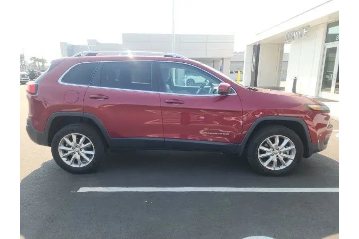 $16388 : Jeep Cherokee 2016 4x4 High image 7