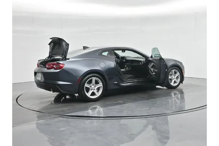 $26200 : Chevrolet Camaro 2023 LT 2dr image 6
