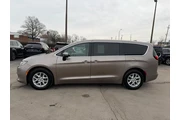 $9980 : 2017 Pacifica LX thumbnail