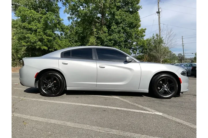 $17985 : Dodge Charger 2021 SXT 4dr S image 4