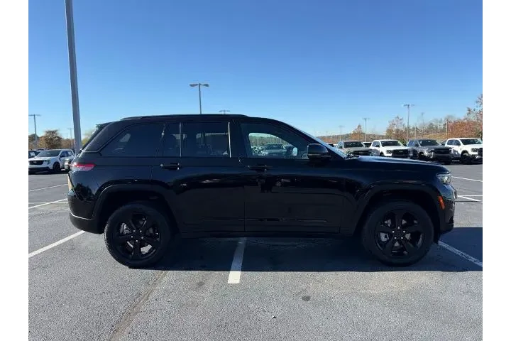 $33498 : Jeep Grand Cherokee 2024 4x4 image 9