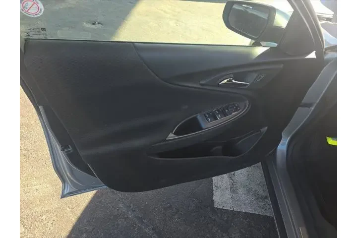 $21848 : Chevrolet Malibu 2024 LT 4dr image 9