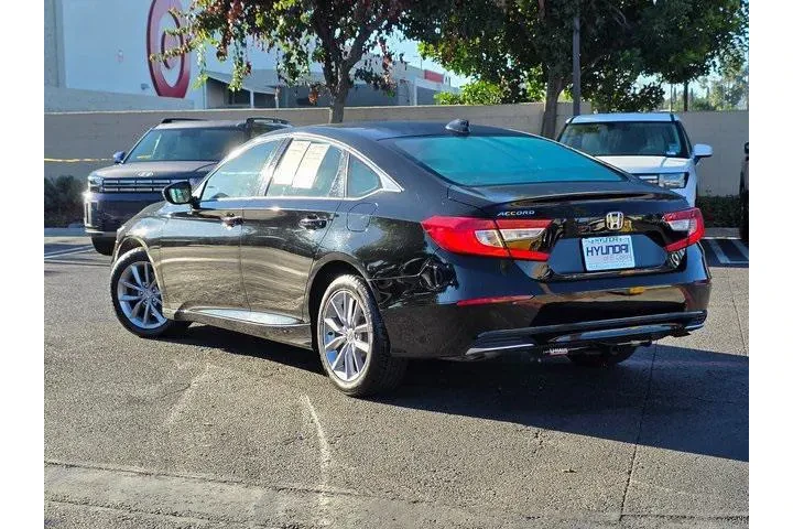 $20500 : Honda Accord 2021 LX 4dr Sed image 7