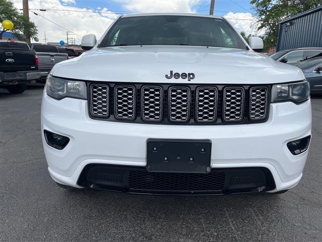 $19488 : 2017 Grand Cherokee Altitude, image 4