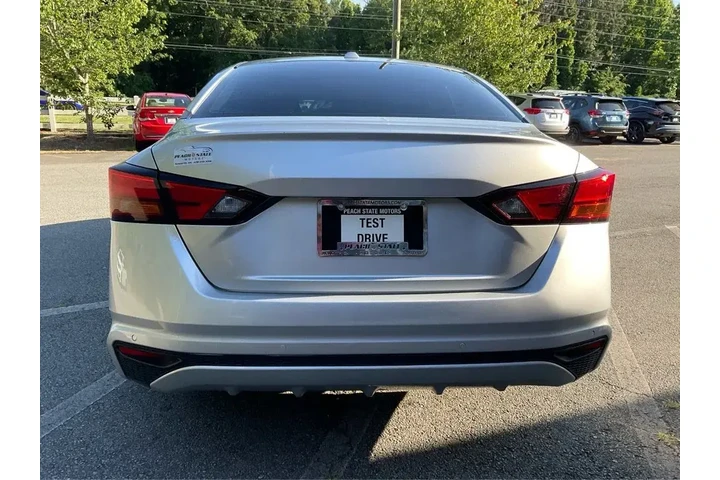 $12485 : Nissan Altima 2022 2.5 SV 4d image 6