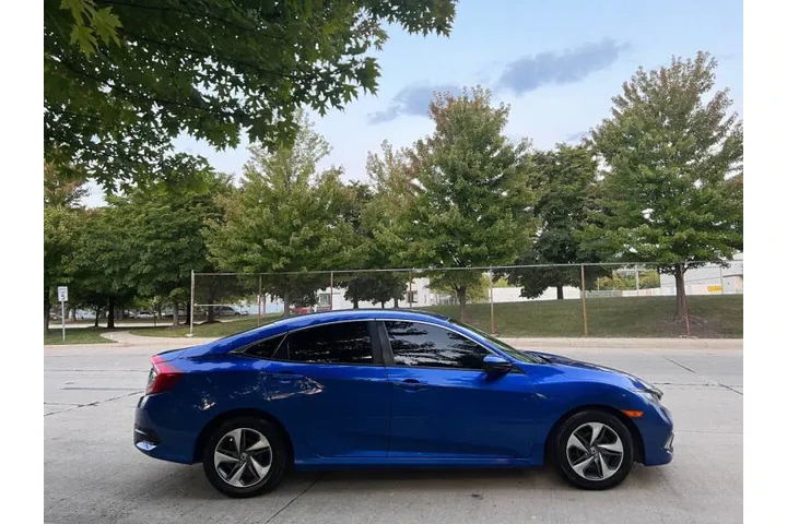 $13997 : 2019 Civic LX image 10