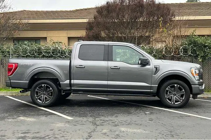 $39959 : Ford F-150 2022 4x4 XLT 4dr image 7