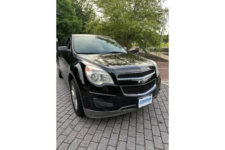 $4500 : 2010 Equinox LS image 1