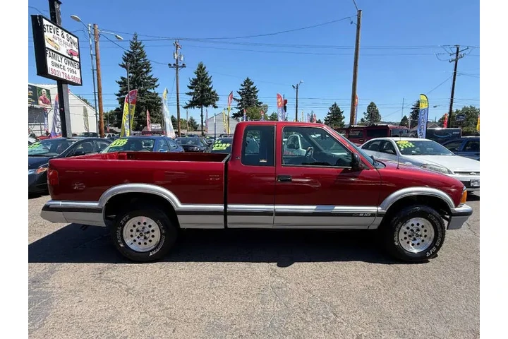 $12995 : 1996 S-10 LS image 10