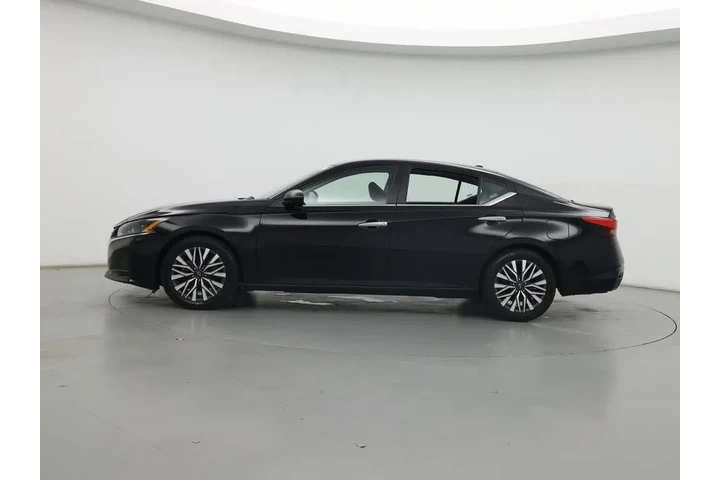 $21998 : Nissan Altima 2024 2.5 SV 4d image 3