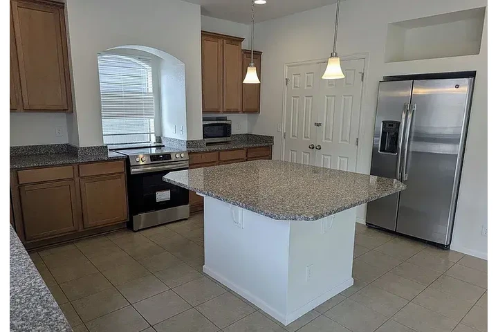 $2000 : HOUSE FOR RENT IN DENVER CO image 9