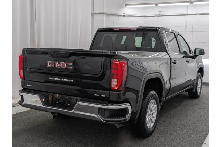 $37995 : Pre-Owned 2024 Sierra 1500 SLE image 2