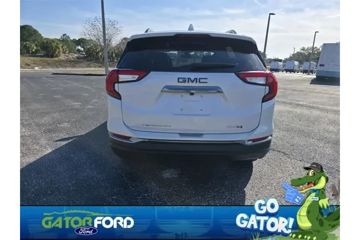$26521 : GMC Terrain 2022 AWD AT4 4dr image 6