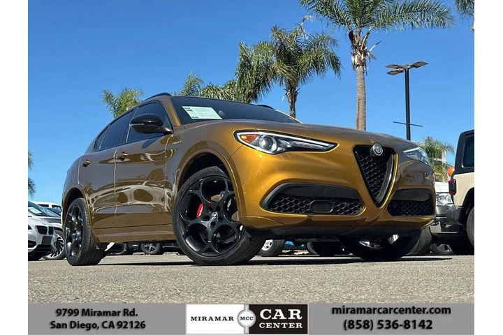 $29997 : 2022 Stelvio Veloce image 2