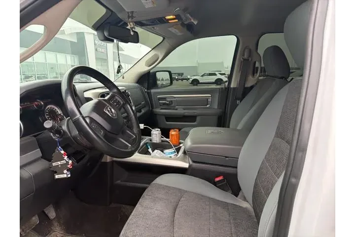 $24241 : Ram 1500 2017 4x4 SLT 4dr Cr image 5