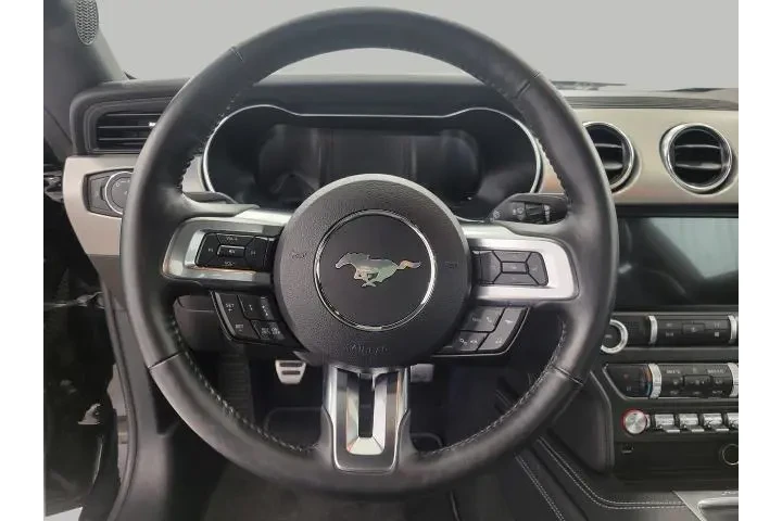 $30675 : Ford Mustang 2022 EcoBoost P image 6