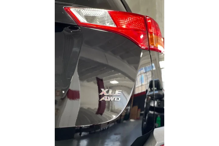 $16588 : 2015 RAV4 XLE image 10
