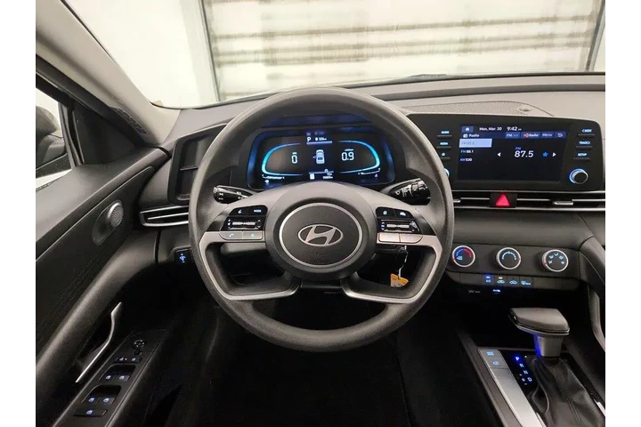 $17998 : Hyundai ELANTRA 2024 SE 4dr image 10