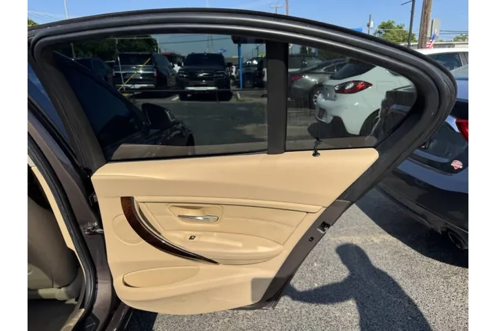 $11999 : 2015 BMW 3 Series 320i image 10