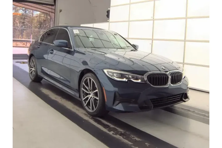 $23490 : BMW 3 Series 2022 330i 4dr S image 4