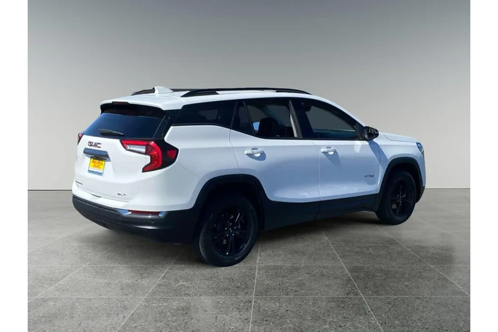 $32581 : GMC Terrain 2024 AWD AT4 4dr image 5