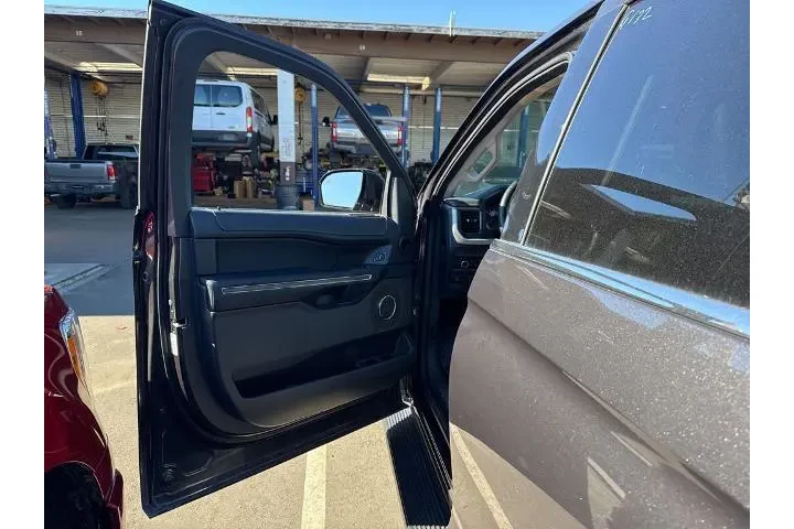 $38229 : Ford Expedition MAX 2024 4x2 image 4