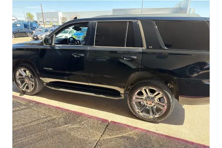 $19564 : Chevrolet Tahoe 2019 4x2 LT image 1