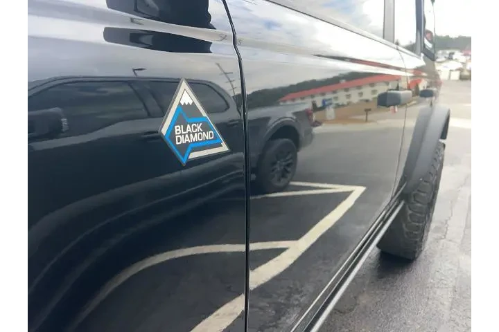 $40000 : Ford Bronco 2023 4x4 Wildtra image 2