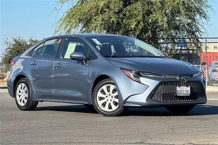 $21700 : Corolla LE image 2