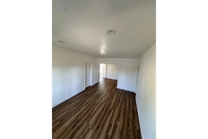 $4500 : CASA 4 CUARTOS 3 BANOS !!! image 4