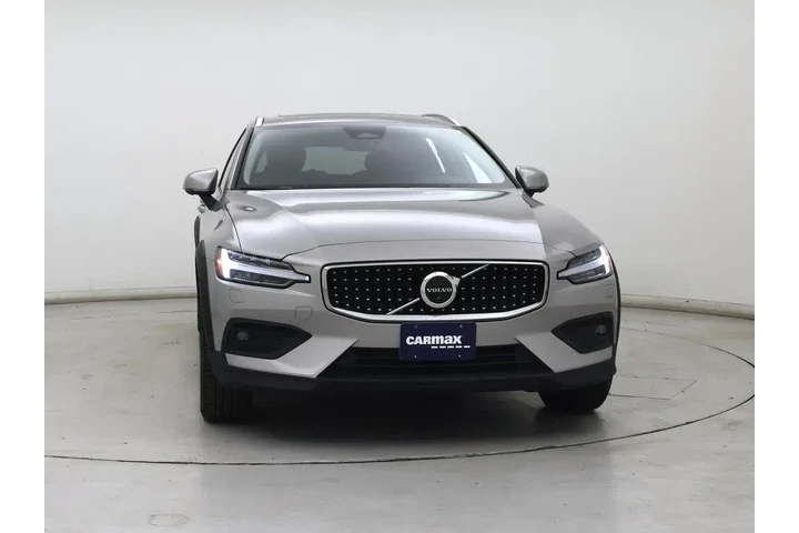 $35998 : Volvo V60 Cross Country 2025 image 5