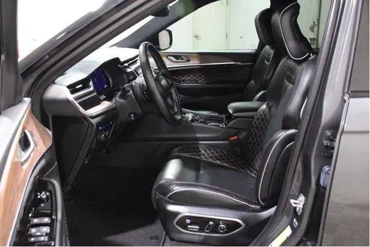 $29998 : Jeep Grand Cherokee 2022 4x4 image 3