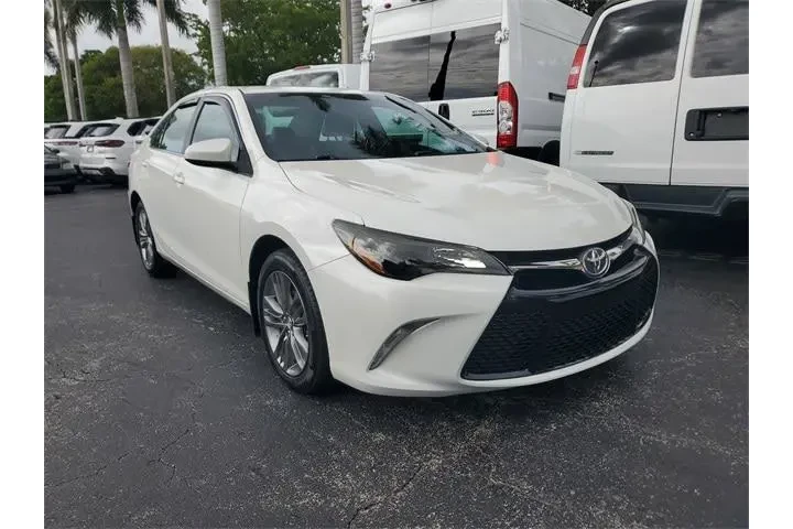 $12990 : Toyota Camry 2016 XLE 4dr Se image 2