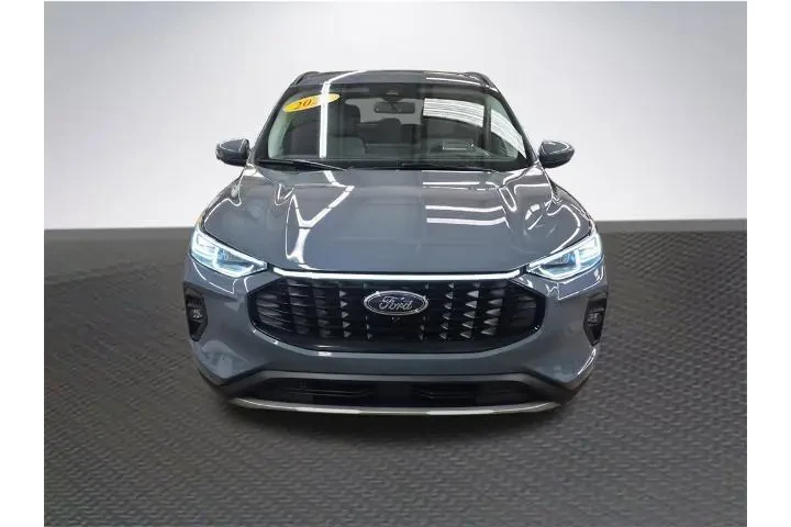 $29883 : Ford Escape Plug-In Hybrid 2 image 3