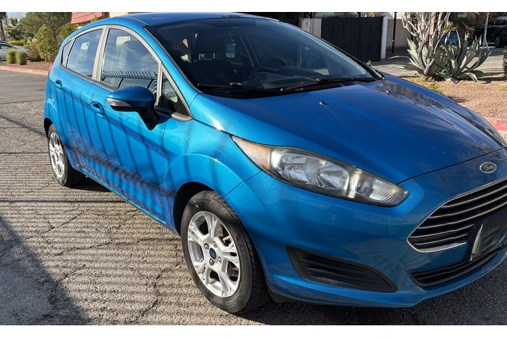 $6900 : En venta Ford fiesta, 2015 image 2