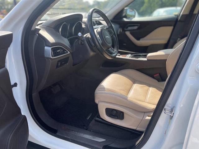 $18500 : 2017 F-PACE 35t Prestige image 9