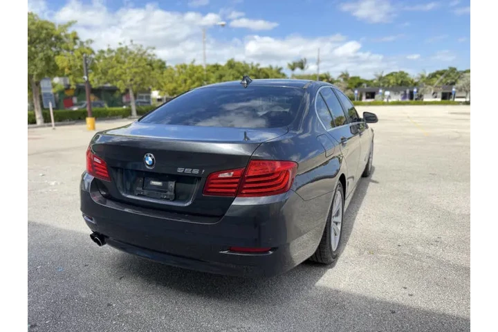 $9998 : 2015 BMW 5 Series 528i image 7