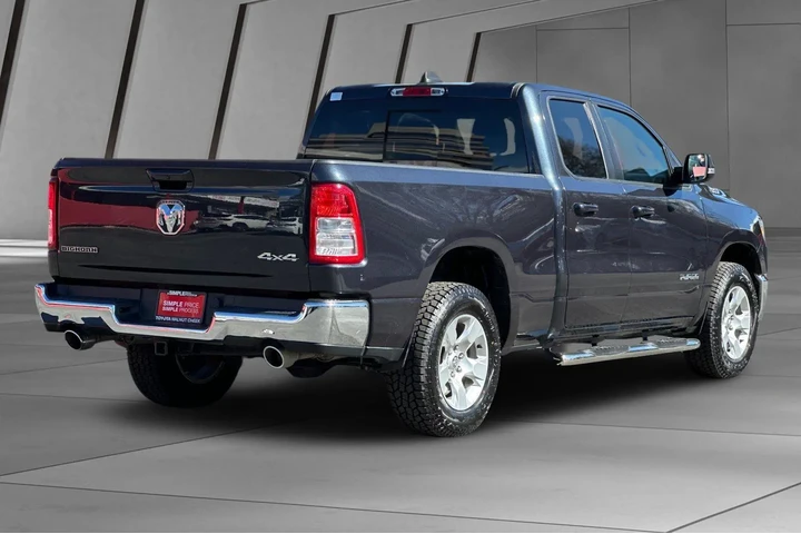 $30900 : Ram 1500 2021 4x4 Big Horn 4 image 4