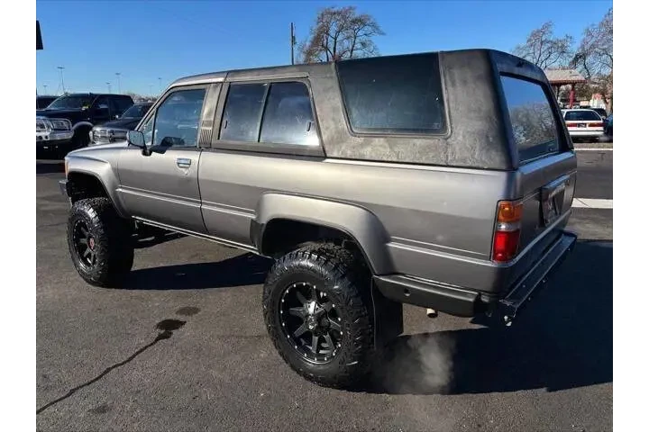 $8971 : 1986 4Runner SR5 image 7