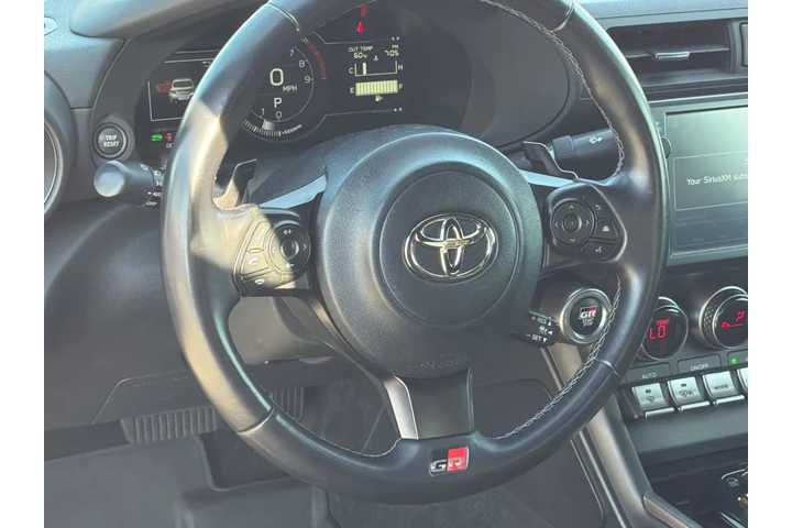 $27771 : Toyota GR86 2022 2dr Coupe 6 image 10