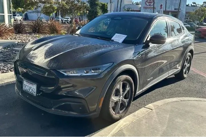 $23990 : Ford Mustang Mach-E 2022 Sel image 2