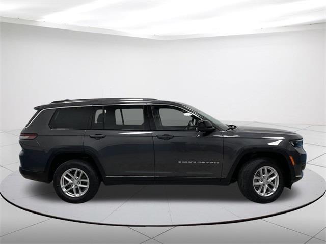 $27849 : Pre-Owned 2022 Grand Cherokee image 2