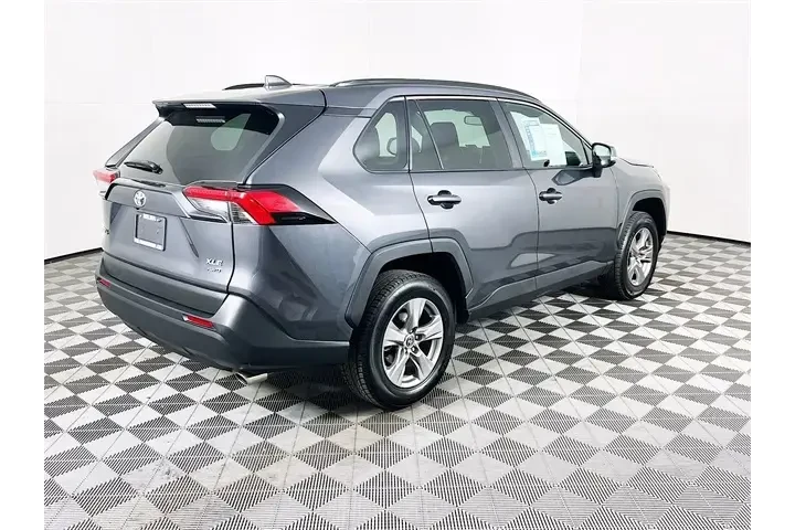 $28400 : Toyota RAV4 2024 AWD XLE 4dr image 7