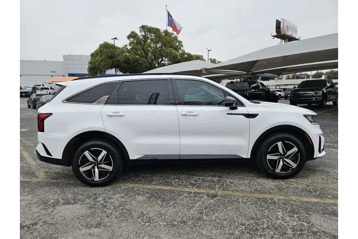$23000 : Kia Sorento 2022 S 4dr SUV image 2