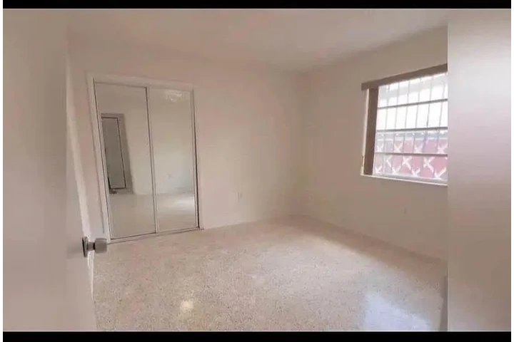 $900 : Acogedora casa en alquiler. image 5