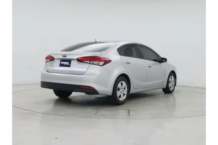 $10599 : Kia Forte 2017 LX 4dr Sedan image 8