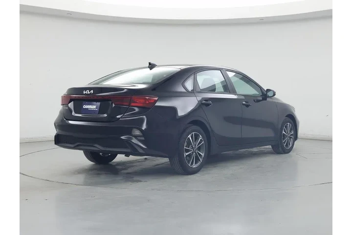 $18998 : Kia Forte 2024 LXS 4dr Sedan image 8